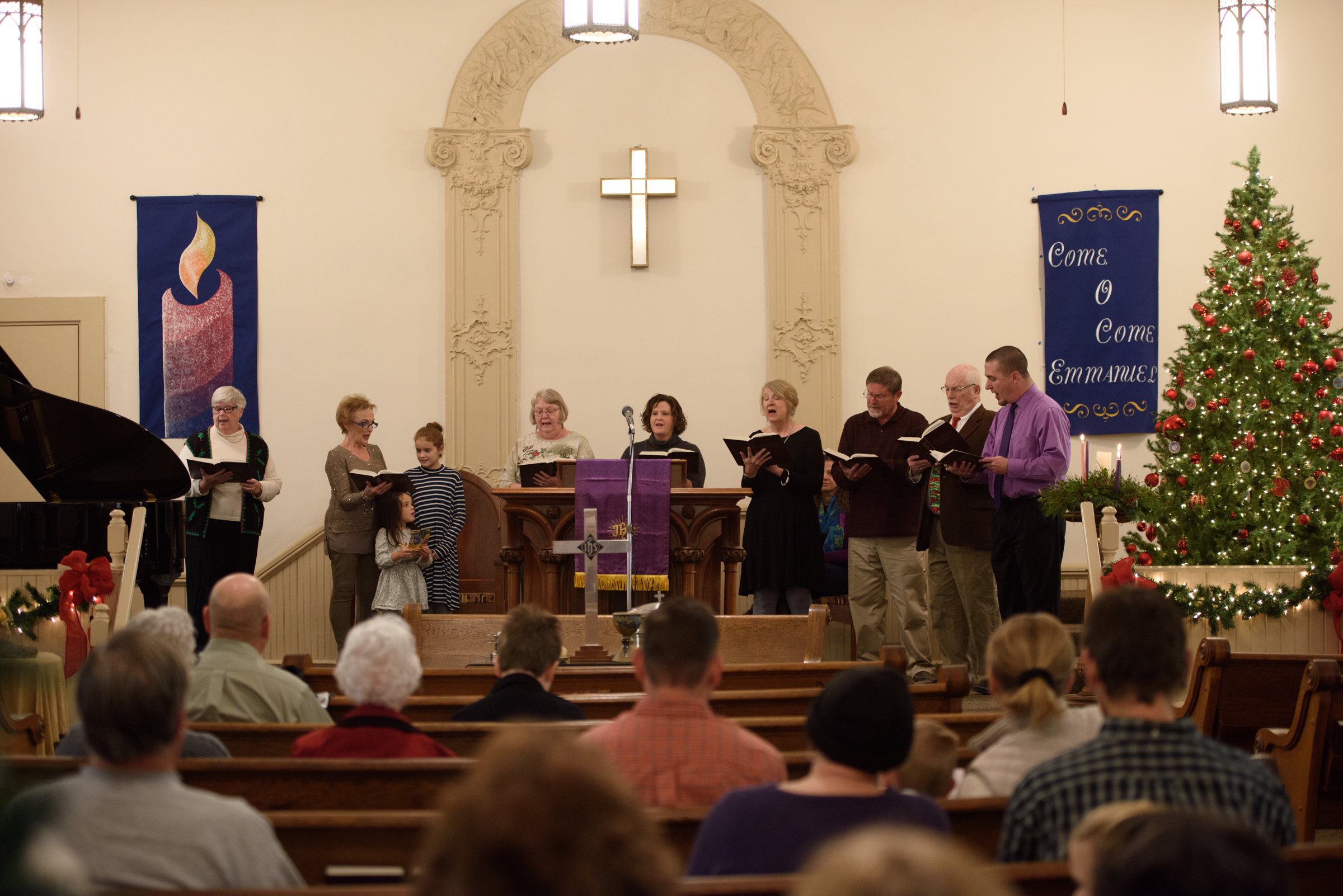 Some of the fine singers at Oxford Christian Church lifting their voices in praise.